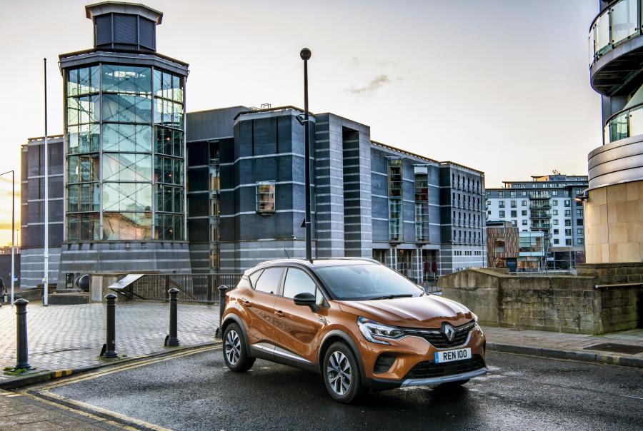  Renault Captur Iconic 2019 года  (UK) (фото 31 из 40)